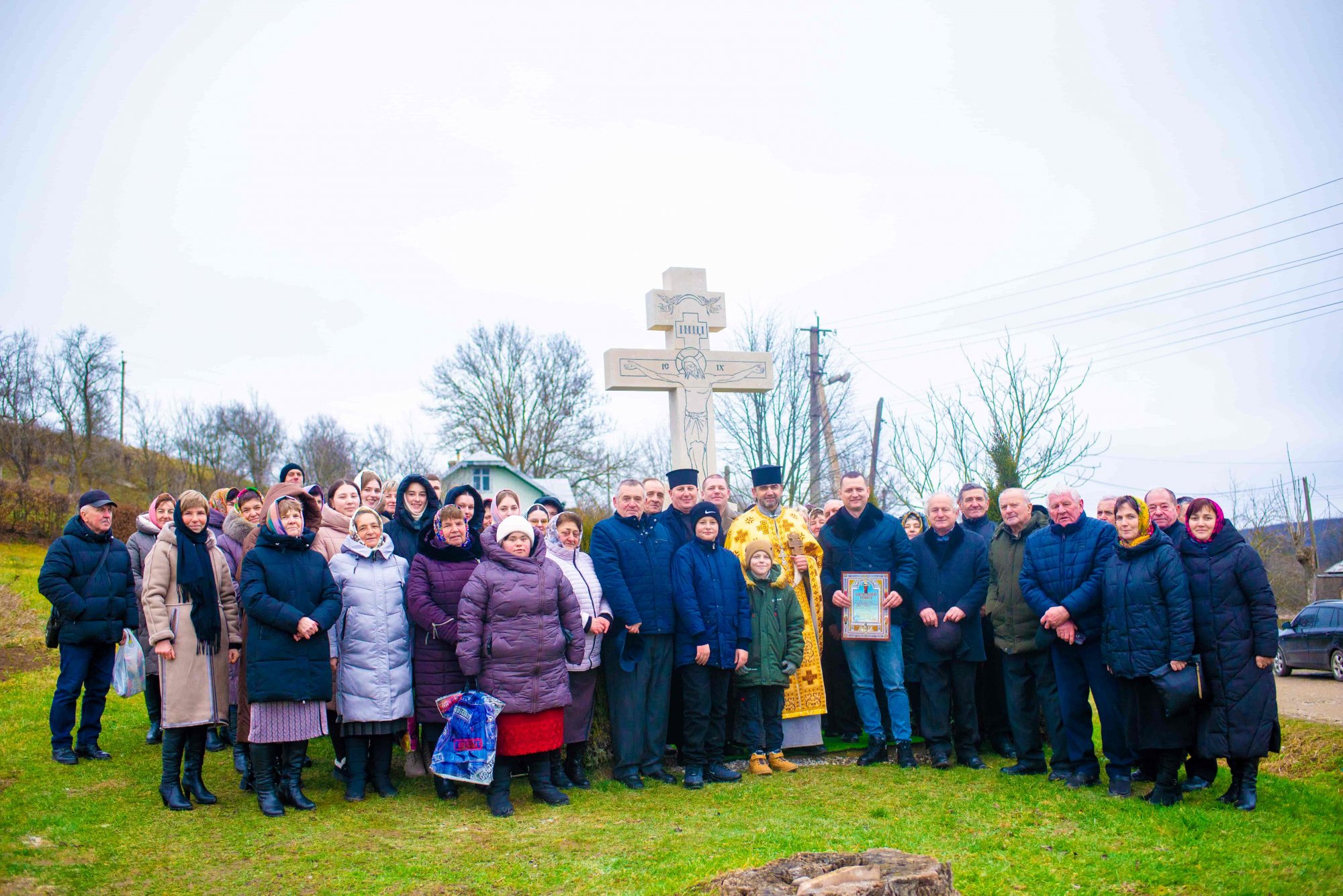 Освячення оновленого, пам’ятного, православного хреста.